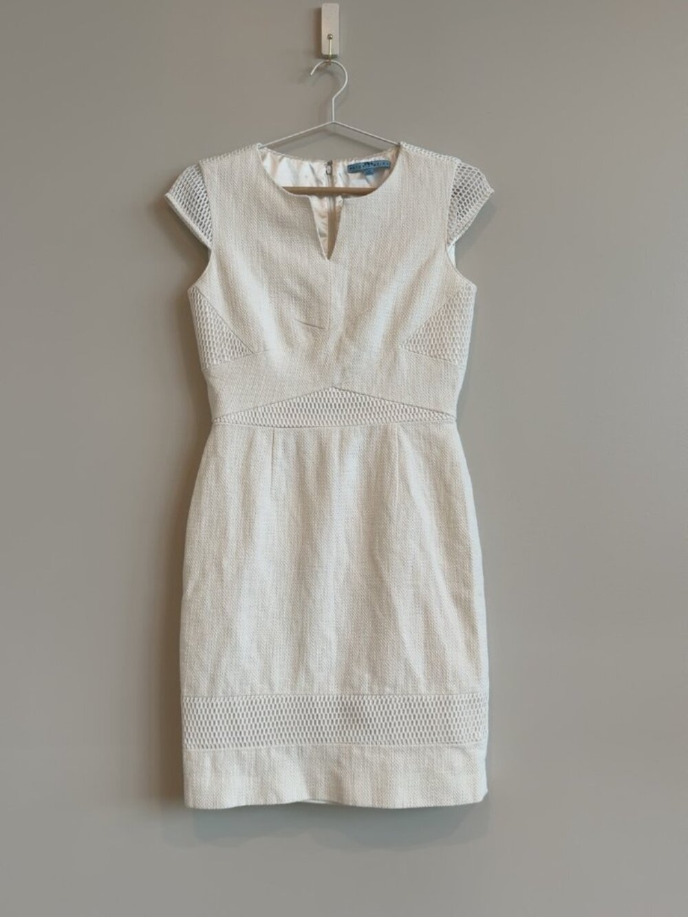 Antonio Melani Ivory Textured Sheath Dress | Size 4